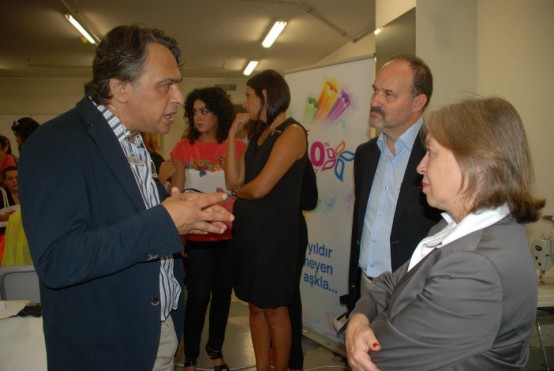 Singer Dikiş Atölyesi Barbaros Şansal Okan'da