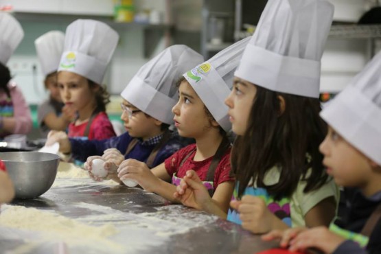 Minik Şefler 23 Nisan'da Çocuklar İçin Mutfakta