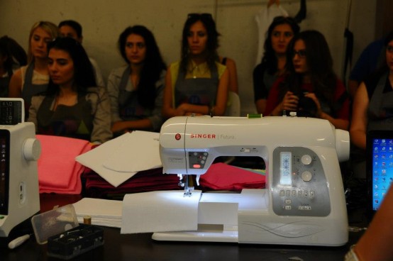 Singer Dikiş Atölyesi Barbaros Şansal Okan'da