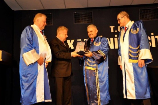 Binali Yıldırım'a Onursal Doktora