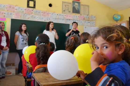 Mutluluğu paylaştılar.