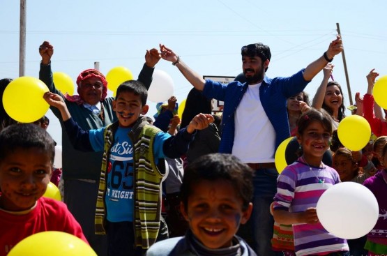 Mutluluğu paylaştılar.