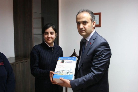 Hazırlık kitapları dağıtıldı, sırada burs sözü var