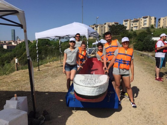 Boğaziçili Vikingler betonu yüzdürdü