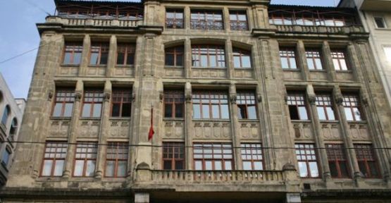 167 yıllık Beyoğlu Anadolu Lisesi'nde karma eğitim sona eriyor