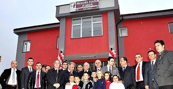 Balkanlar'ın en büyük okulu Mustafa Kemal Atatürk açıldı