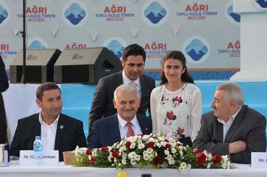 Başbakan Yıldırım'dan TEOG birincisine burs sözü