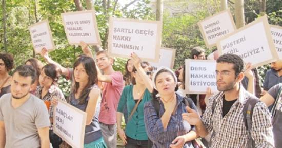 Boğaziçi'nde bin zombi