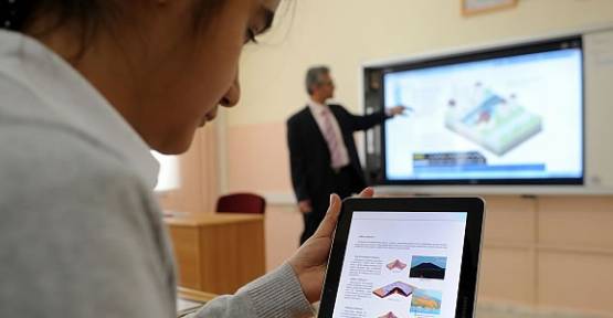 Eğitim müfredatı internete taşınıyor