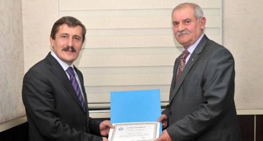Erzincan üniversite vakfı yeni yönetimini seçti