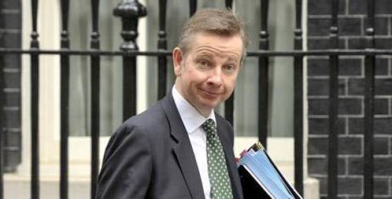 Milli Eğitim Bakanı öğretmeninden özür diledi