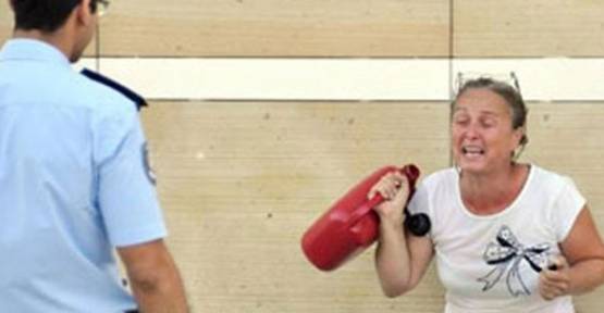 Oğlumu sınava alın yoksa kendimi yakarım