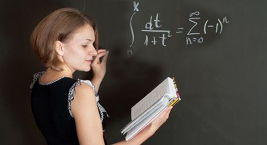 Özel okullar artarken dershaneler geriliyor.