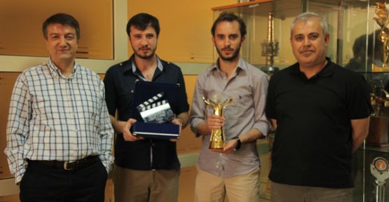 Selçuk İletişim'e 