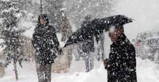 Sınavlar kar engeline takıldı.