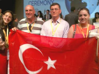 Ulus Musevi Lisesi olimpiyat şampiyonu