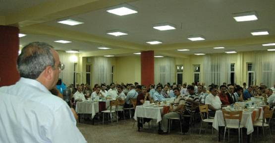 Van Yüzüncü Yıl'da Rektör personel ve öğrencilerle iftarda buluştu