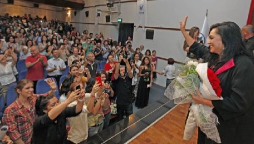 Yeşilçam’ın Sultanı kendi de ağladı, öğrencileri de ağlattı