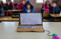 Diyarbakır'da kartondan bilgisayarla bilişim teknolojileri dersi!