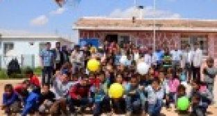 Mutluluğu paylaştılar.