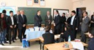 Hazırlık kitapları dağıtıldı, sırada burs sözü var