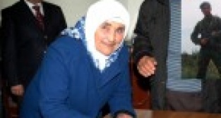 Şehit anasından duygulandıran bağış