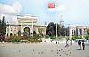 Bankalar öğrencilerin peşine düştü