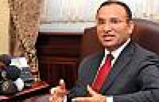 Bozdağ: Rektör olmak için yarış yapıyorlar