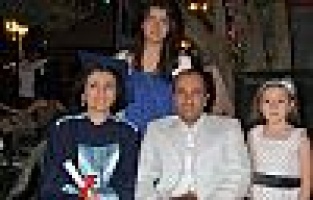 Çocuk büyütürken ikinci bahar üniversitesinden mezun oldu