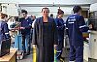 Coşkunöz eğitim vakfı 21. dönem mezunlarını verdi