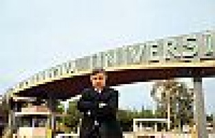 Çukurova Üniversitesi'ne polis baskını