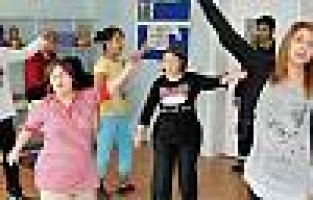 Engelli öğrencilere 'gangnam style' ile terapi