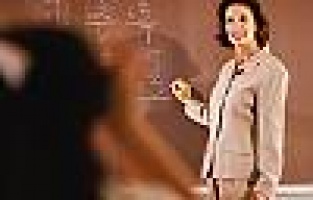 MEB Öğretmenin siciline bakacak