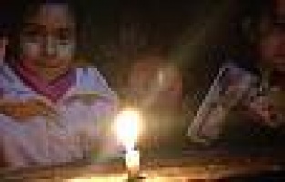 Soğuk hava ve mum ışığında eğitim