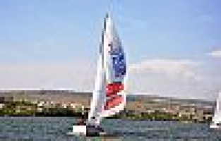 Üniversitelilerin Mogan'da yelken heyecanı