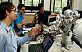 Üniversite giriş sınavını geçecek robot geliştiriliyor