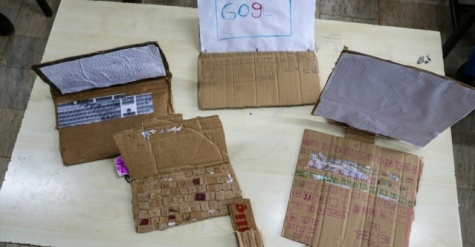 Kartondan Bilgisayarla Öğreniyorlar