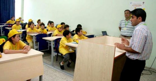 Çocuklar PAÜ'de Bilim Dünyasında yolculuğa çıkıyor