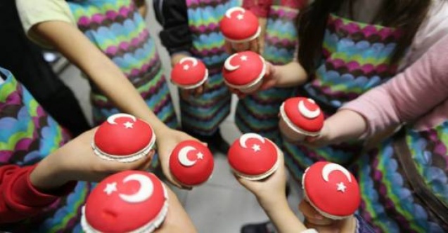 Minik Şefler 23 Nisan'da Çocuklar İçin Mutfakta!