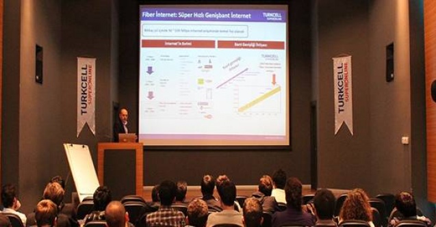 Üniversitelilere ışık hızında internet 